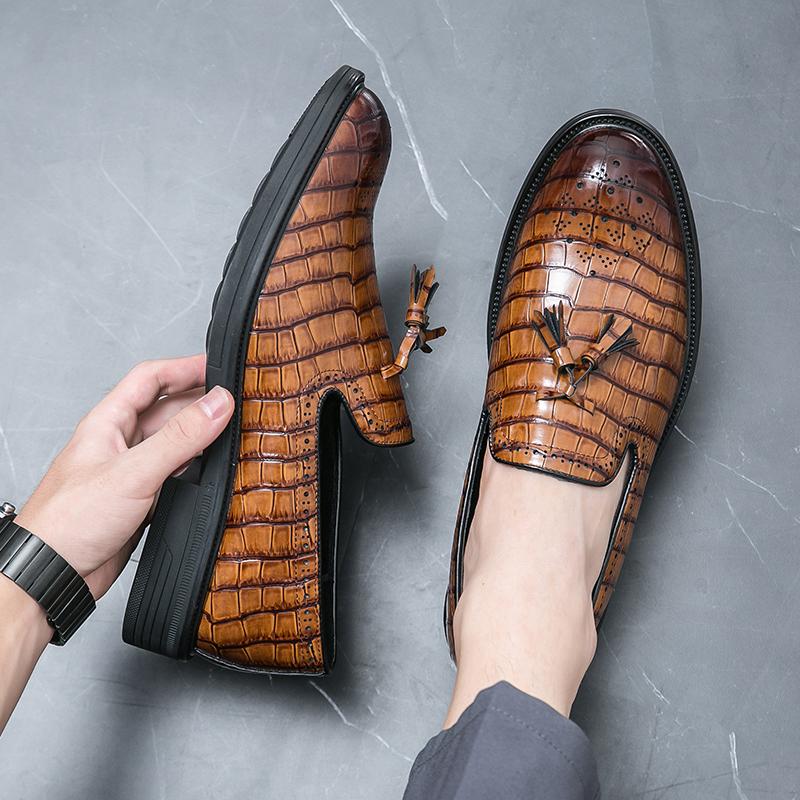 Men's business Dress Shoes Luxury Italian Style Fashion Men Formal business Shoes Nightclub Wedding party Dress Formal Loafers