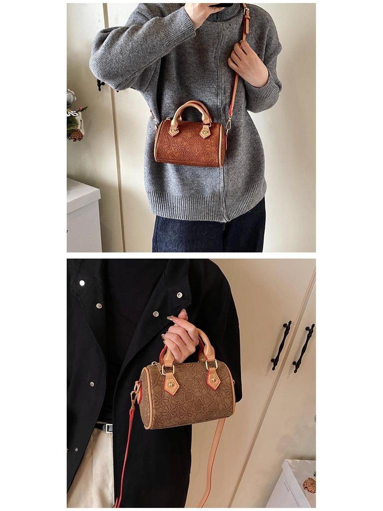 French-Style Boston Bag: New Fashion Pillow Handbag for Shoulder or Crossbody Carry