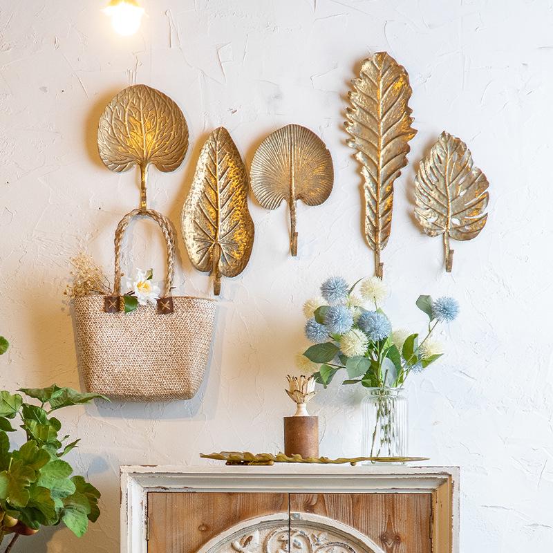 Bohemian Leaf-Shaped Wall Hanging for Bedroom or Christmas Décor