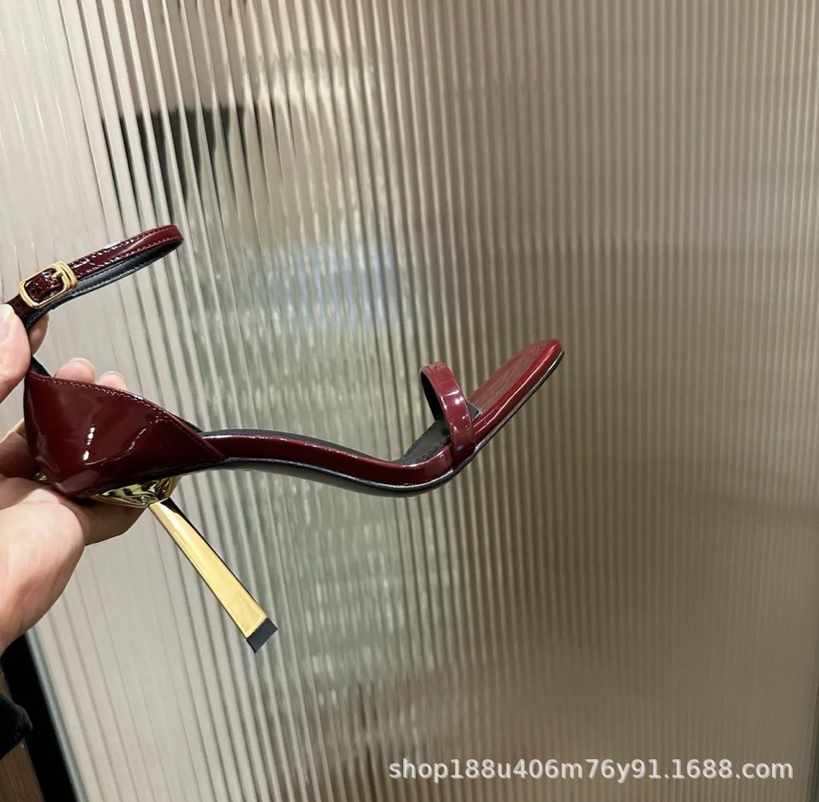 

[Spot] New black patent leather one-word with square head high heels women s stiletto sandals versatile gold heel open toe 40