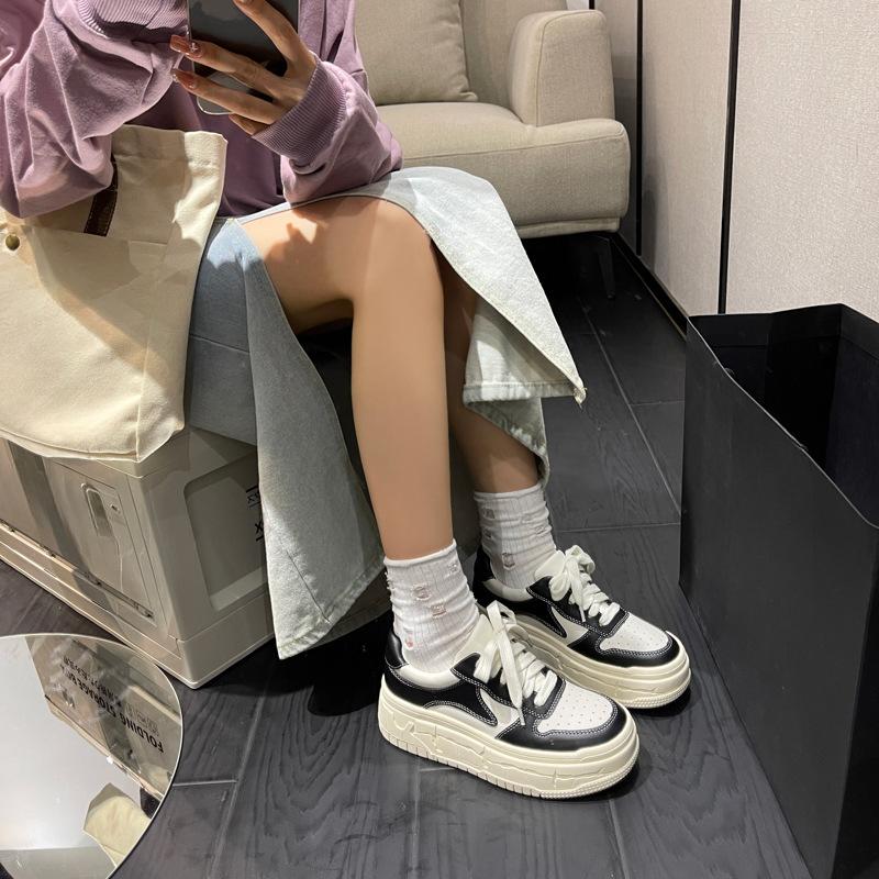 Women's Casual Shoes Black and White Colorblock All-Matching Board Shoes Women's White Shoes Thick Sole Height Increasing German Training Shoes