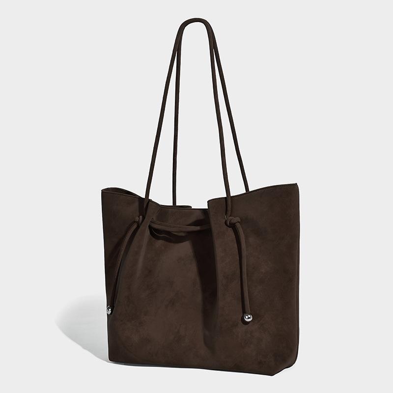 Casual retro commuter large-capacity tote bag for women, 2025 new handbag, early autumn and winter versatile shoulder bag, trendy 32*10*30CM