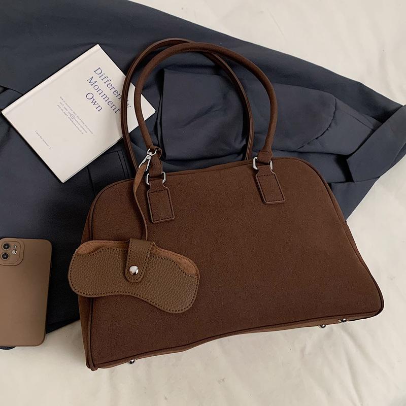 Retro underarm bag women's autumn and winter 2025 new trendy Korean portable bowling bag suede large-capacity women's bag
