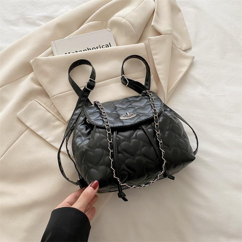 

Love rhombus chain backpack women s 2025 new fashion Korean version casual backpack shoulder bucket bag