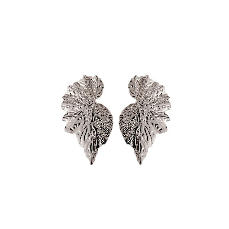 Trendy 3D Pleated Leaf Earrings: European & American Metal Punk Style