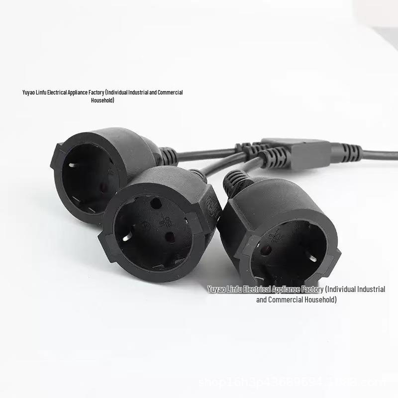 

European 1-to-3 Interlocking Power Extension Cord with New Three-Pin Design 3*1.5 Square mm