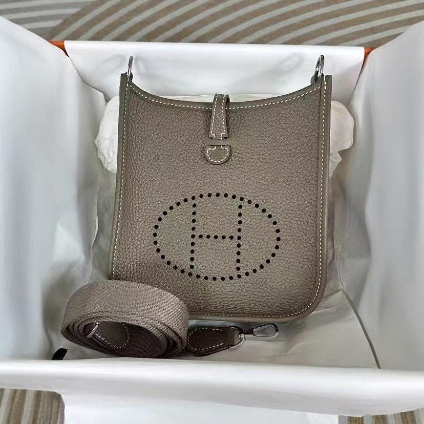 New Style Bag High-end and Versatile Small Leather Bag Phone Bag Messenger Bag Women's Bag