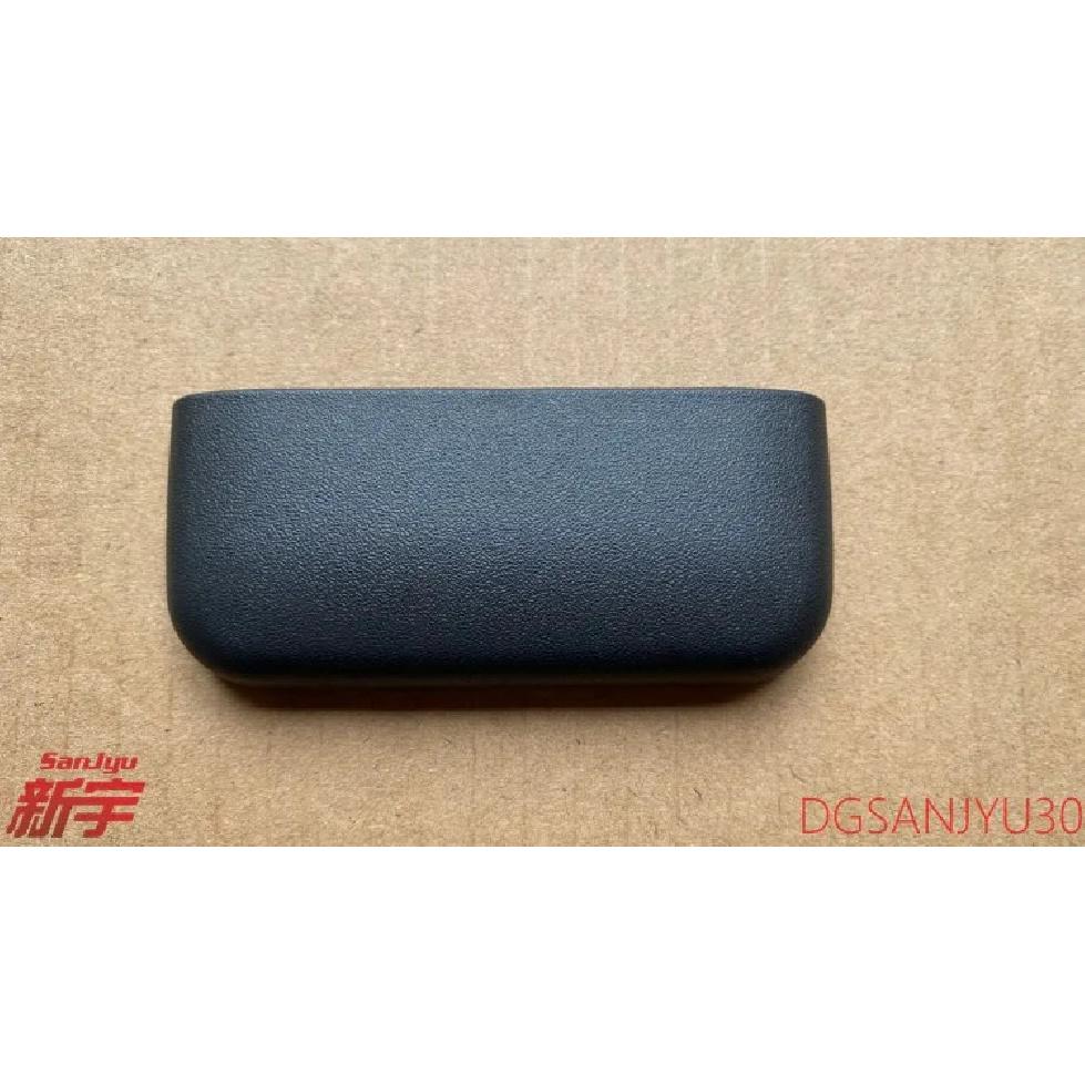 PAJERO3 4 V70WV60V90V80W COVER,FROPNT SEAT ANCHOR Original