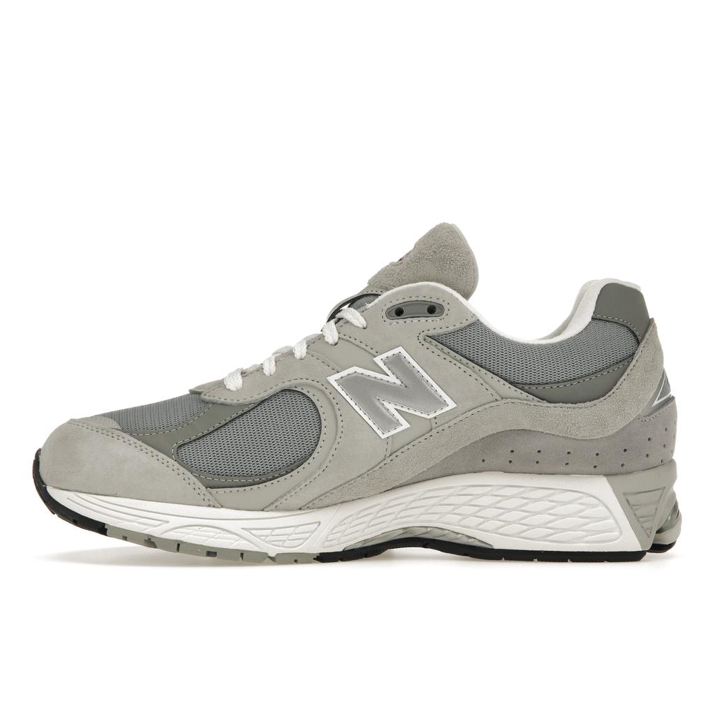

Кросівки унісекс New Balance 2002R GORE-TEX Concrete M2002RXJ EU 42 сірий