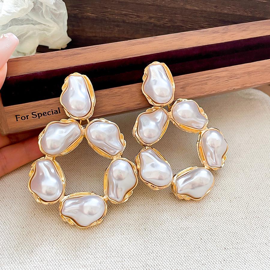 Silbernadel Retro Perlen Geometrische Ohrstecker - Übertriebene High-End Mode für Damen