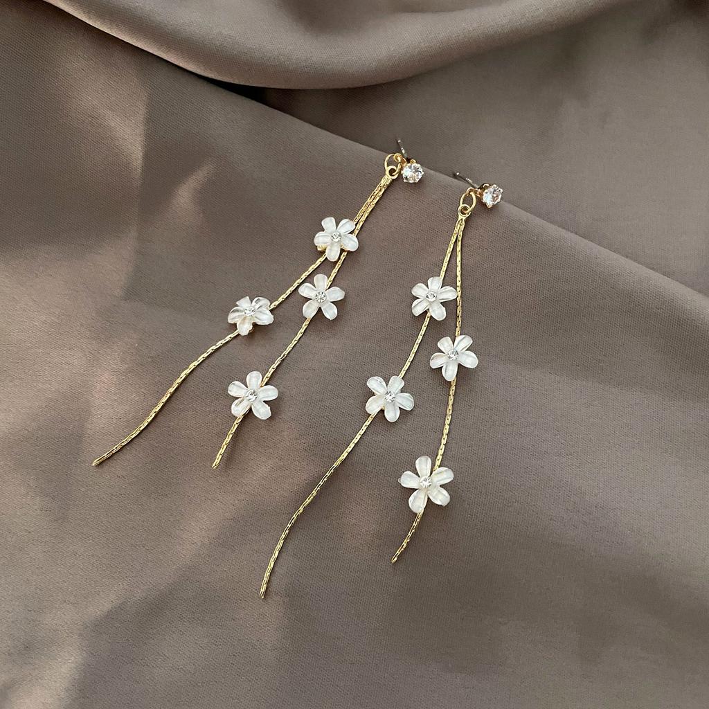 Korean Fashion Daisy Flowers Drop Earrings for Women Temperament Simple Long Tassel Earrings Female Party Wedding Jewelry Gifts