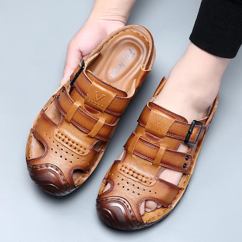 Sandálias de Verão Masculinas 2026 Couro Genuíno Sandálias Baotou Uso Duplo Masculino Sola de Couro de Vaca Antiderrapante Tendência Masculina