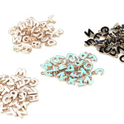 26 Stück A-Z Buchstaben Legierung Anhänger Farbe Alphabet Emaille Tropföl Charms Perle für DIY Halskette Armband Schmuckherstellung Zubehör