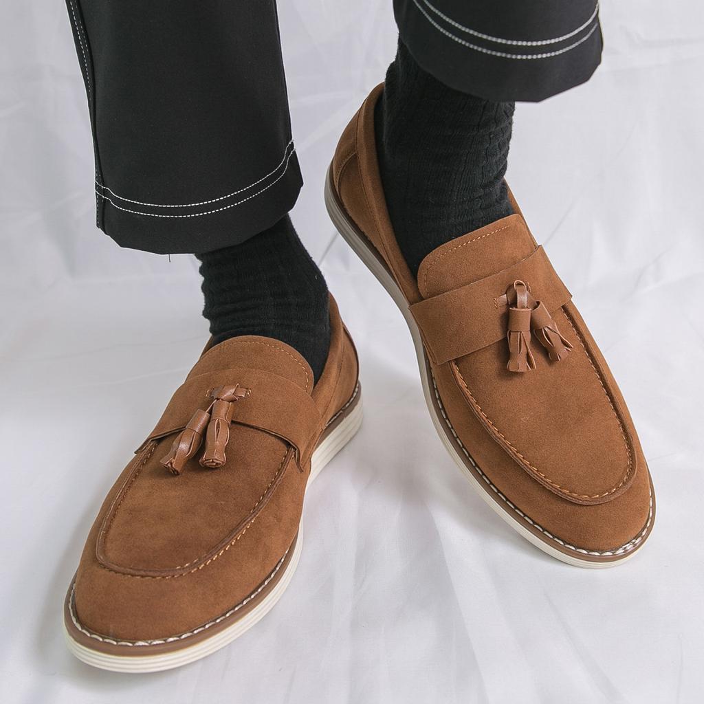 New Fashion Tassel Suede Leather Men Shoes Slip On Loafers Round Toe Dress Office Daily Commute Business Party Shoe for Man