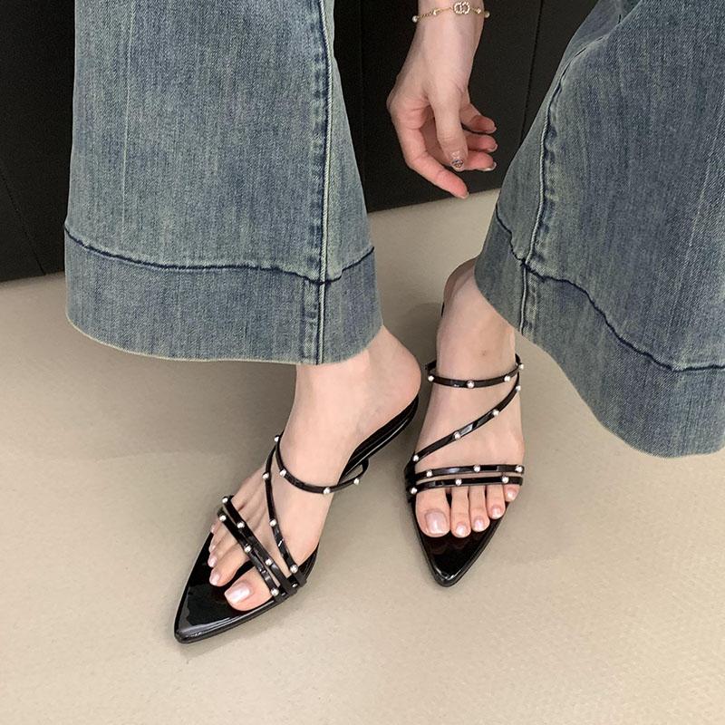 Fashion Fashion Metal Rivet Women Low Heel Slides Slippers Female Sandals Shoes Pointed Toe Footwear Ladies Heeled Slippers Shoes Pumps
