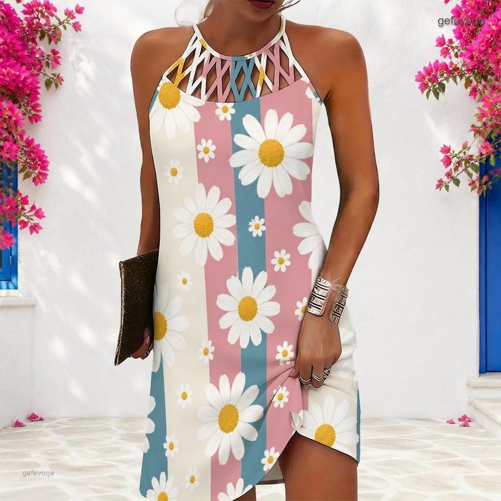 Women Plus Size Criss Cross Cutout Halter Neck Sleeveless Floral Printed Fitted Curved Hem Dress