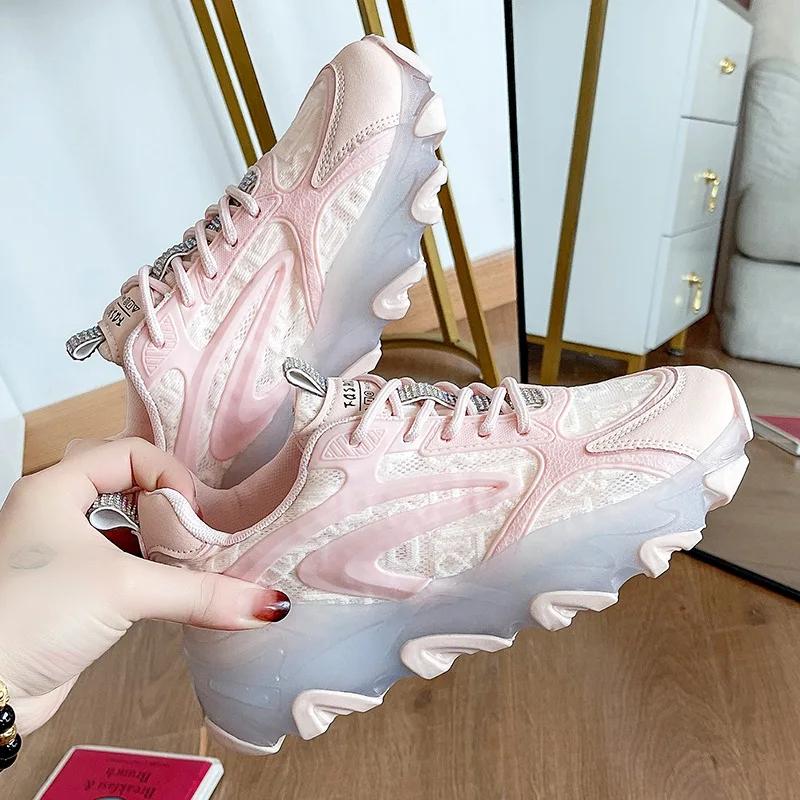 

Мода 2024 Весна Новая женская обувь Повседневная толстая подошва Увеличивающая сетчатая обувь Модные легкие дышащие Zapatillas De Mujer 40 розовый