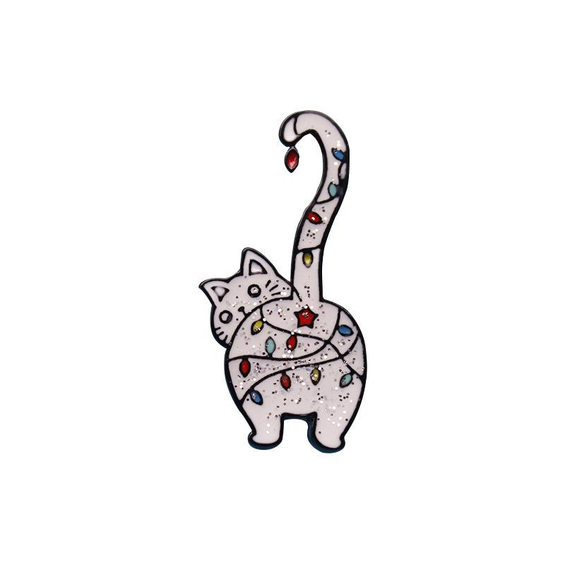 Брошь-кошка с разноцветными огнями: Игривая кошка с блестящим хвостом