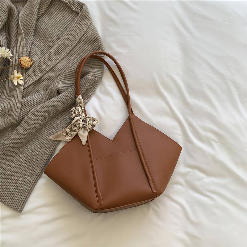 Early Spring New Large-capacity Solid Color Simple Casual Fashion Women's Bag Commuter Shoulder Popular Tote Bag