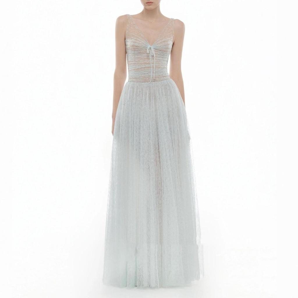 Vietnam Fairy Mesh V-neck Gown: Goddess-Style Wedding Dress 2206