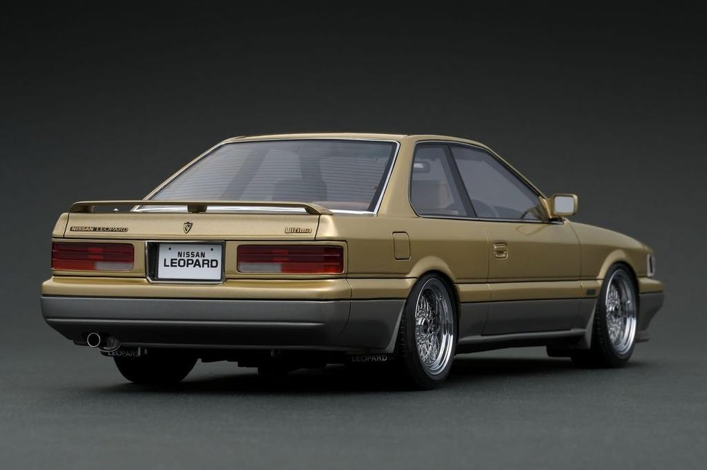 Ignition Model Scale Nissan Leopard Ultima V30TWINCAM TURBO Finished Product IG3815 TK.Company 1/18 (F31) Gold/Silver