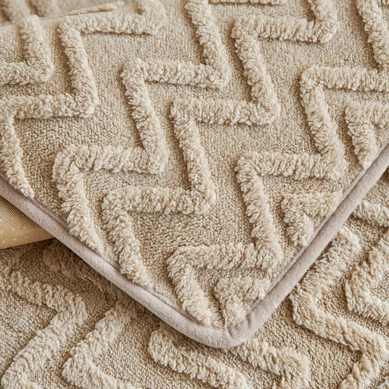 Winter Plush Sofa Covers Wavy Stripes Jacquard Sofa Mat Towel Thicken Warm Anti-slip Sofa Protector for Living Room Home Decor