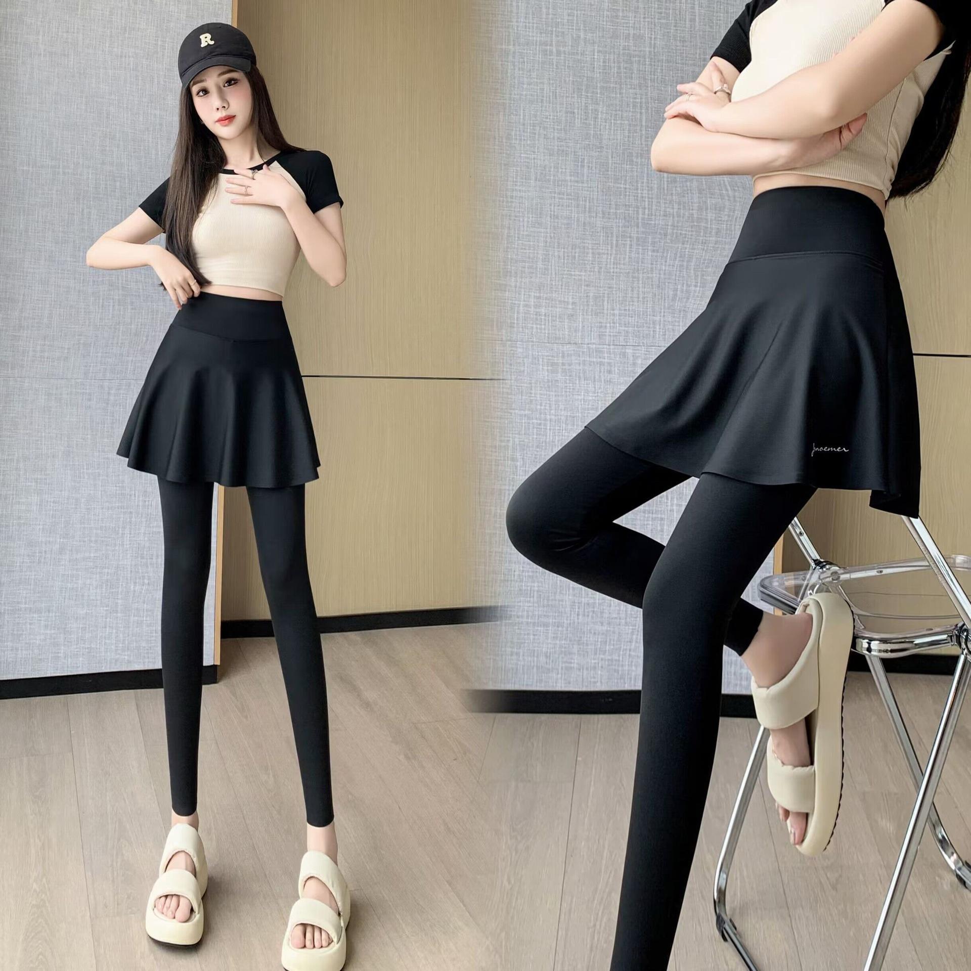 

Women s High-Waisted Tummy-Control Skort: Versatile Two-Piece Shark Design for Yoga, Running, and Fitness M (40-55 kg)