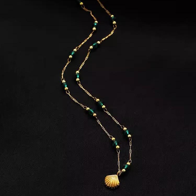 Emerald Necklace Light Luxury Niche Retro Gold Shell Plated 18k Pendant Premium Temperament Clavicle Chain