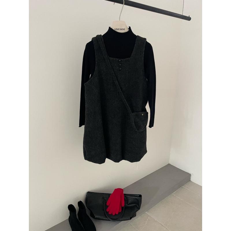 

Korean Chic 3-Piece Set: Elegant Bud Dress & Versatile High-Neck Slimming Layer One Size