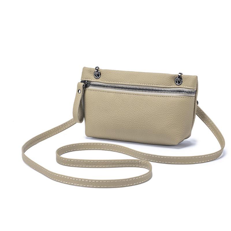 Niche Underarm Bag Female Baotou Layer Cowhide Shoulder Bag Crossbody Bag Fashion Mobile Phone Bag Commuter Bag