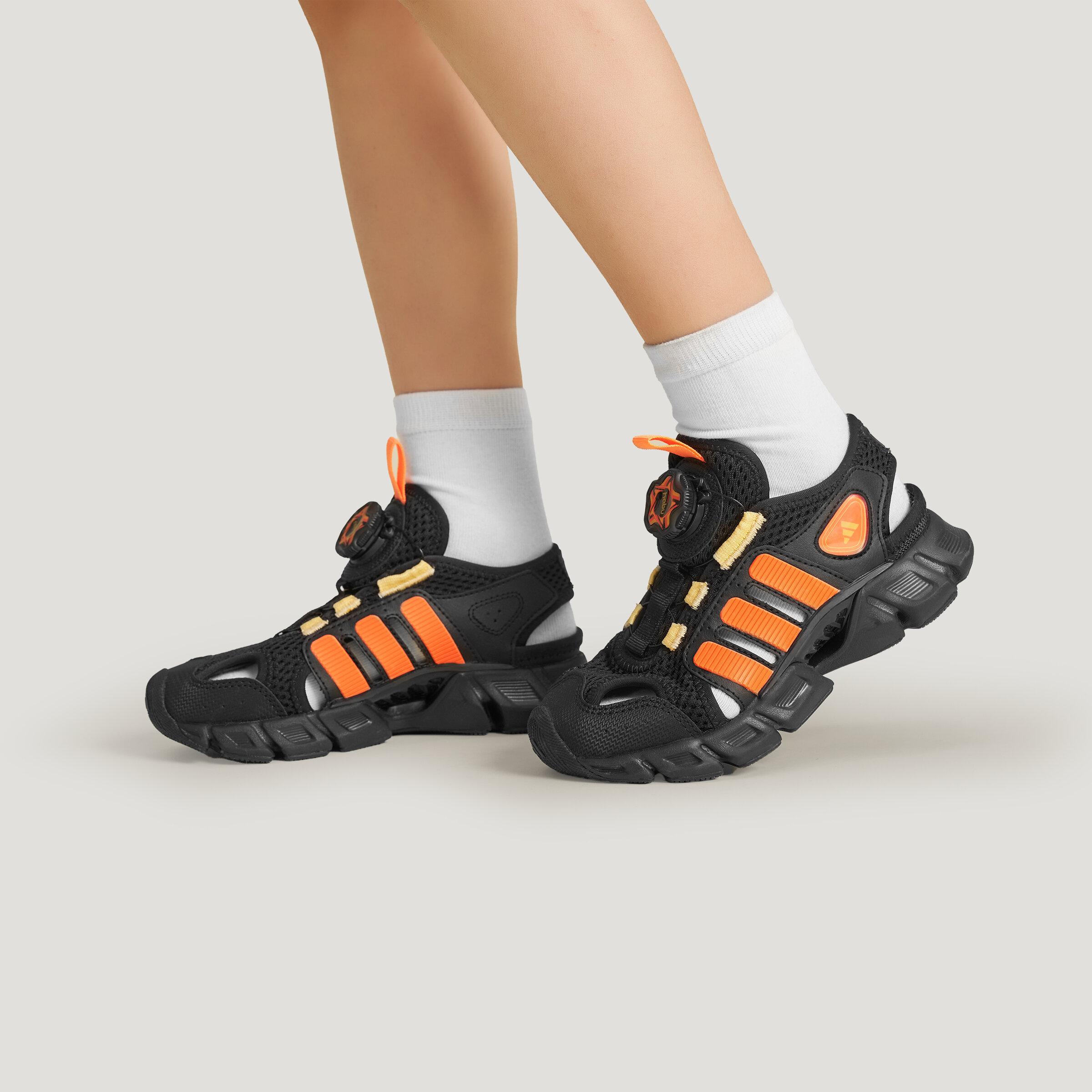 Adidas Climacool Low top Children s Sandals Black Orange 28