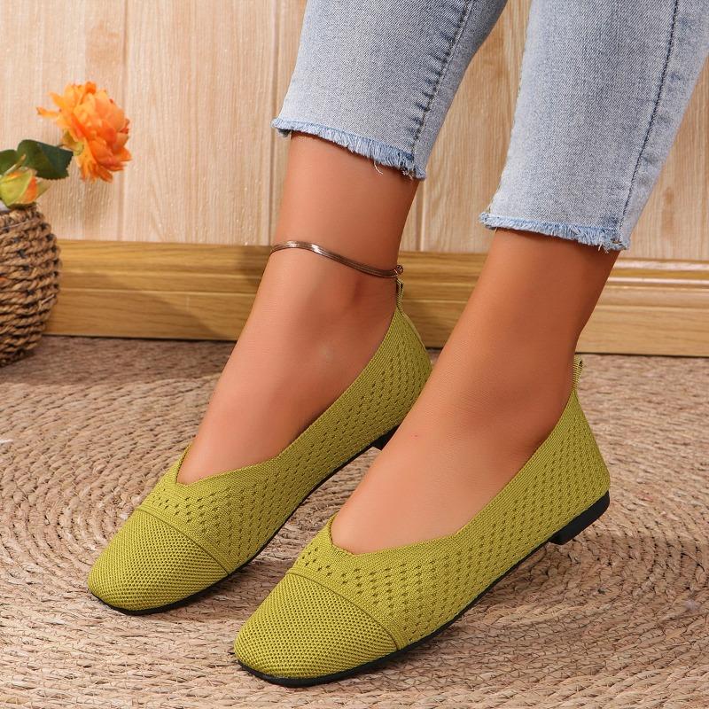 Women Flats 2024 New Mesh Breathable Flat Sneakers Women Light Slip on Flat Casual Shoes for Women Outdoor Comfortable Loafers