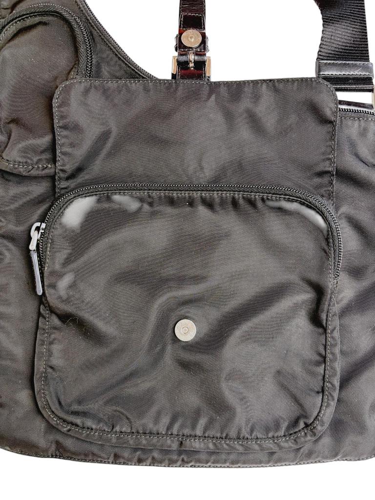 Gebrauchte PRADA Dreieck Logo Crossbody Tessuto Umhängetasche BT0520