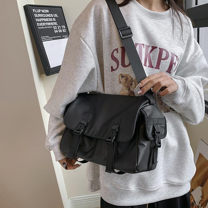 Personalized trendy brand mailman bag tooling wind tote bag simple versatile shoulder bag large capacity sports and leisure messenger bag