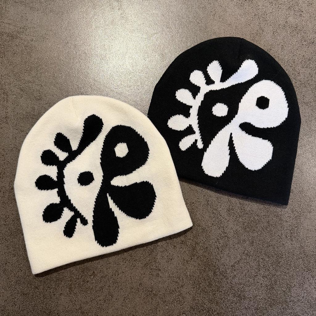 Knitted Hat Unisex Warm Beanie With Colorblock Pattern For Street Style Fashion