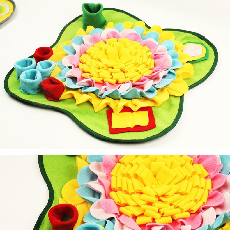 Pet Slow Feed Puzzle Mat: Anti-Choke Sniffing and Foraging Toy for Dogs and Cats