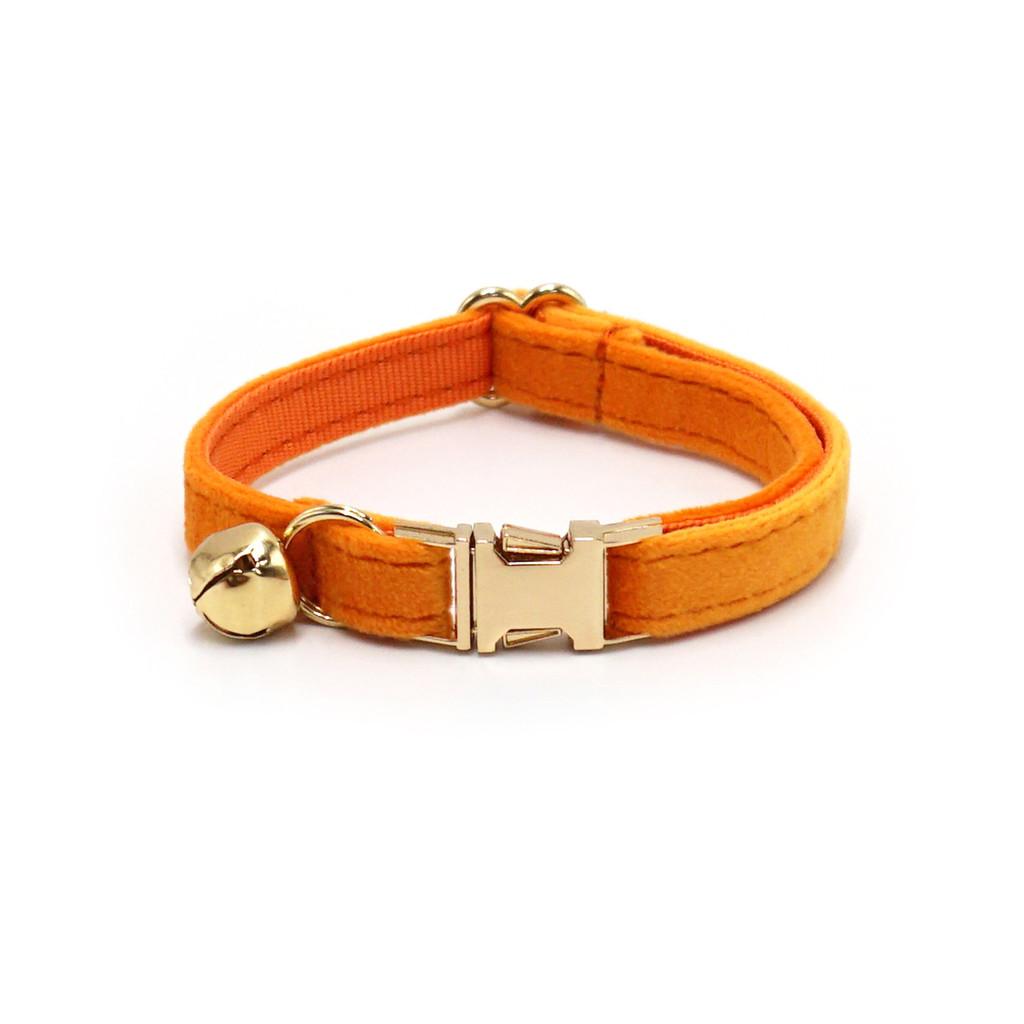 Cat Collar With Solid Color And Bell Decoration For Indoor And Outdoor Use