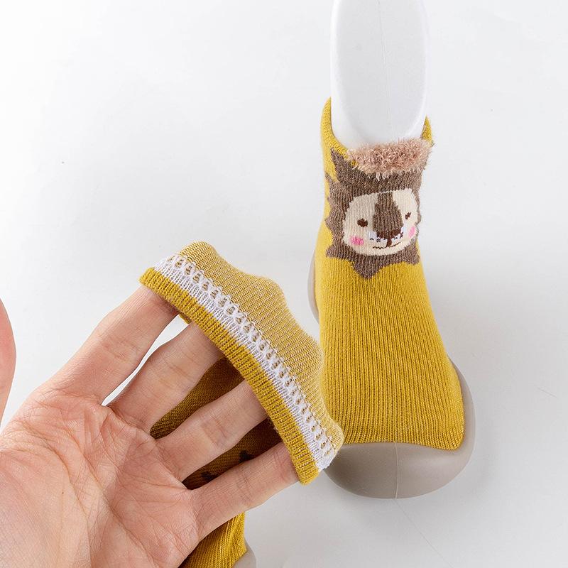 Autumn and Winter Baby Lightweight Rubber-soled Toddler Shoes Children" S Indoor and Outdoor Cool