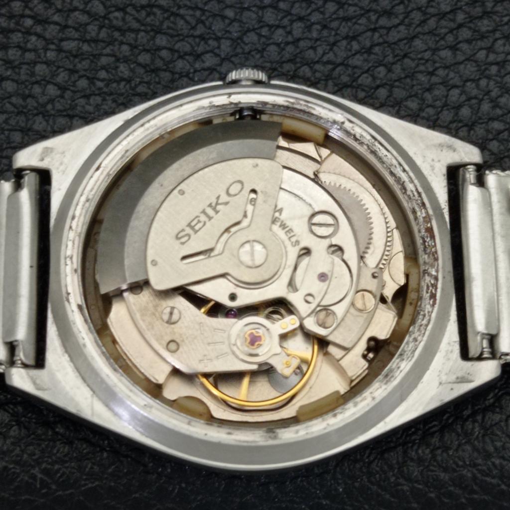 JAPAN VINTAGE SEIKO AUTOMATIC 6309A MENS BLACK COLOR DIAL WATCH A700408-5 R203-a700408