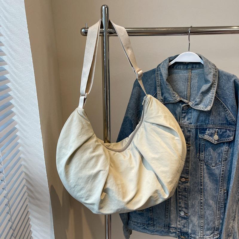 New Large-capacity Women's Dumpling Bag Versatile Firm Shoulder Bag Crossbody Bag Literary Cloud Bag Literary Style