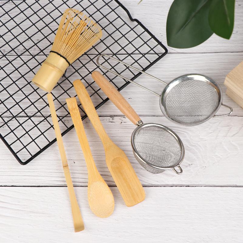 4Pcs Matcha Whisk Set Handmade Bamboo Matcha Whisk Traditional Tea Scoop Deep Scoop Tea Strainer Clear Whisk Storage Holder