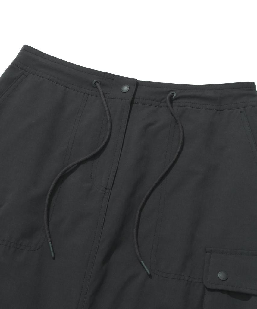 Covernat Woman Parachute Cargo Skirt Black