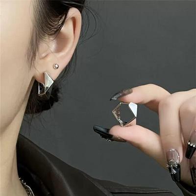 High-End Silver 3D Diamond Irregular Design Ear Clip Earrings - European & American Cold Style
