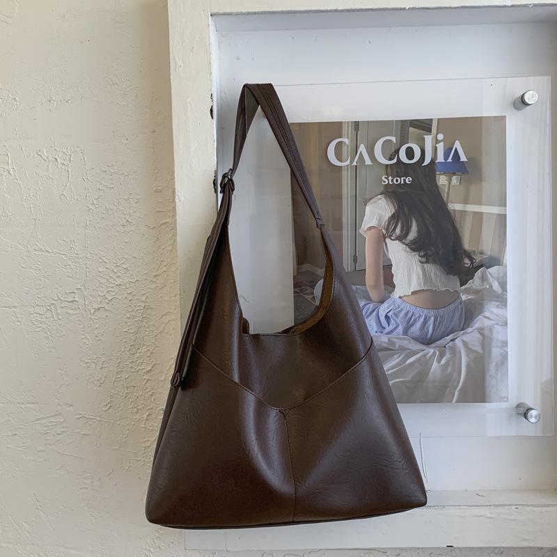 Large Capacity Bag Women's Autumn Retro Shoulder Tote Bag Soft Leather Commuter Tote Bag Casual and Simple