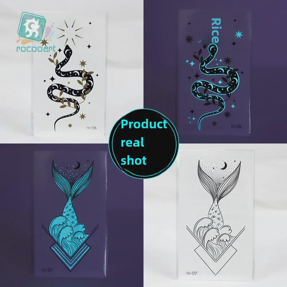 Ljusblå Vattentäta Tatueringklistermärken: Orm- och Fjärilsdesigner för Musikfestivaler