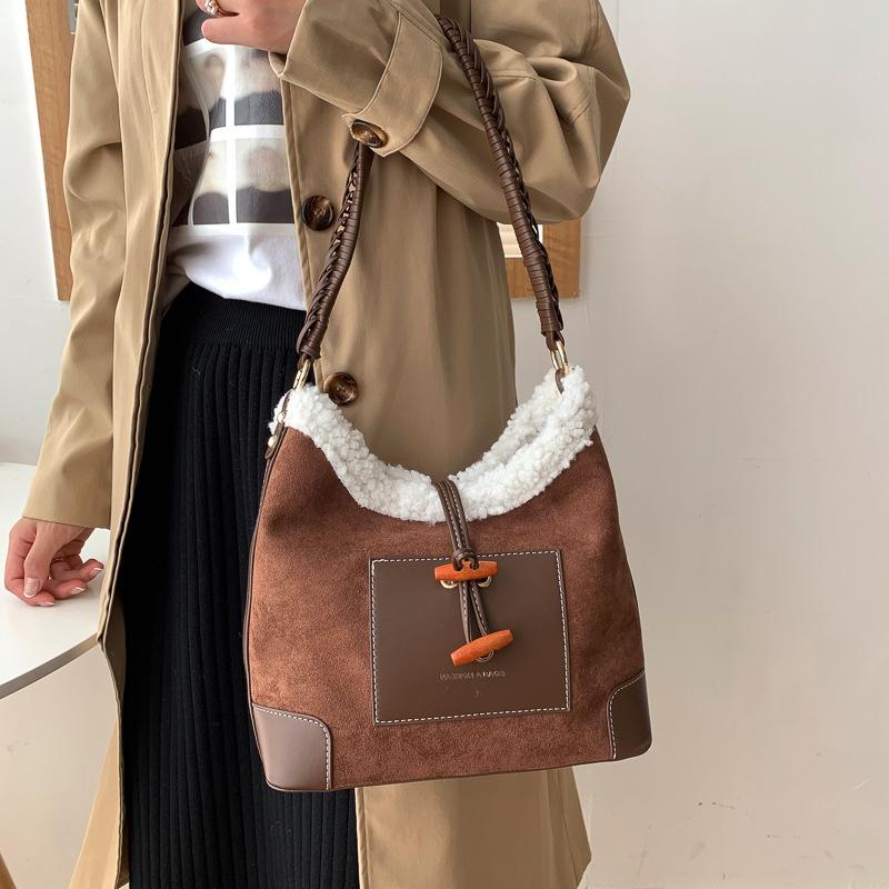 Autumn and Winter Retro Bag Women's  New Popular Niche Matte Hairy Oblique Span Bag Korean Version Shoulder Bucket Bag