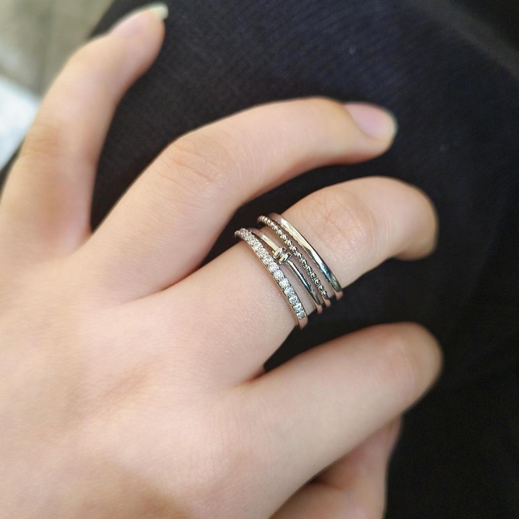 Adjustable Double-Layer Zircon Love Ring for Women, Sweet and Stylish, Niche High-End Index Finger Design.