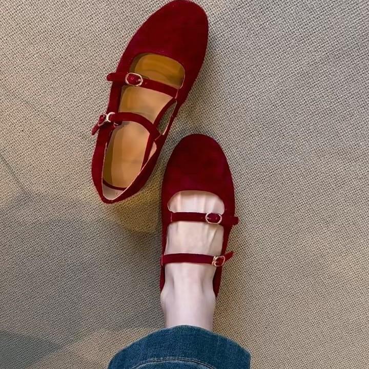 

Версия из коровьей кожи~ ретро балетки с круглым носком из коровьего анти-велюра на плоской подошве, с неглубоким вырезом и полым дизайном, туфли Мэри Джейн с ремешком 40 красный