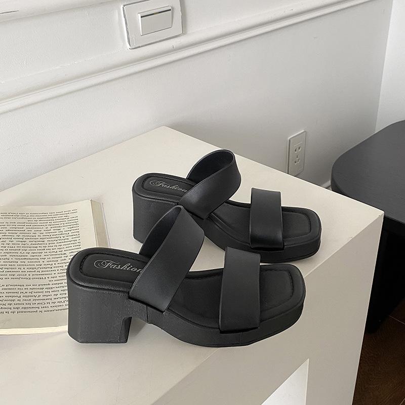 2024 Women's Thick-Soled Cross-Border Beach Sandals: Casual Summer Outdoor Flip-Flops