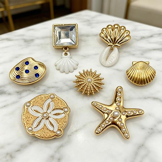 Gold-Toned Shell Shoe Charm, Ocean Themed Summer Shoe Decoration, Seashell Starfish Shoe Charm for Clogs Women Girls Beach Vacation Accessories